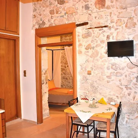 Minares Traditional Pensionat 3*